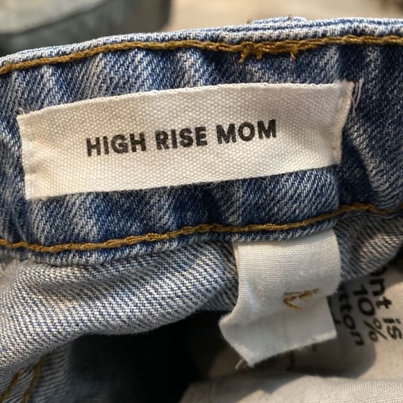 Cotton On High Rise Mom Blue Jean Shorts Womens Size 2 Frayed Hem - Picture 9 of 9